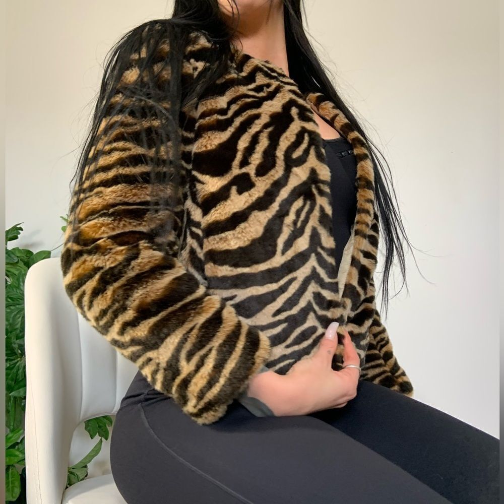 Banana Republic Women's Jacket Size XS Faux Fur Coat Collarless Animal Print